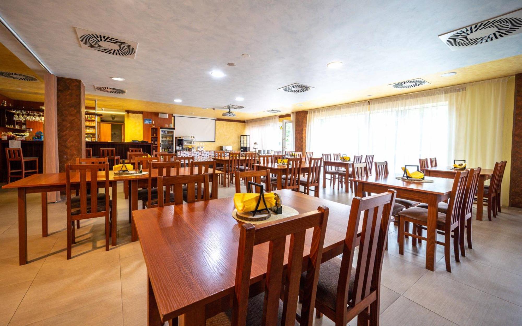 Hotel Arena Brumov Ngoại thất bức ảnh