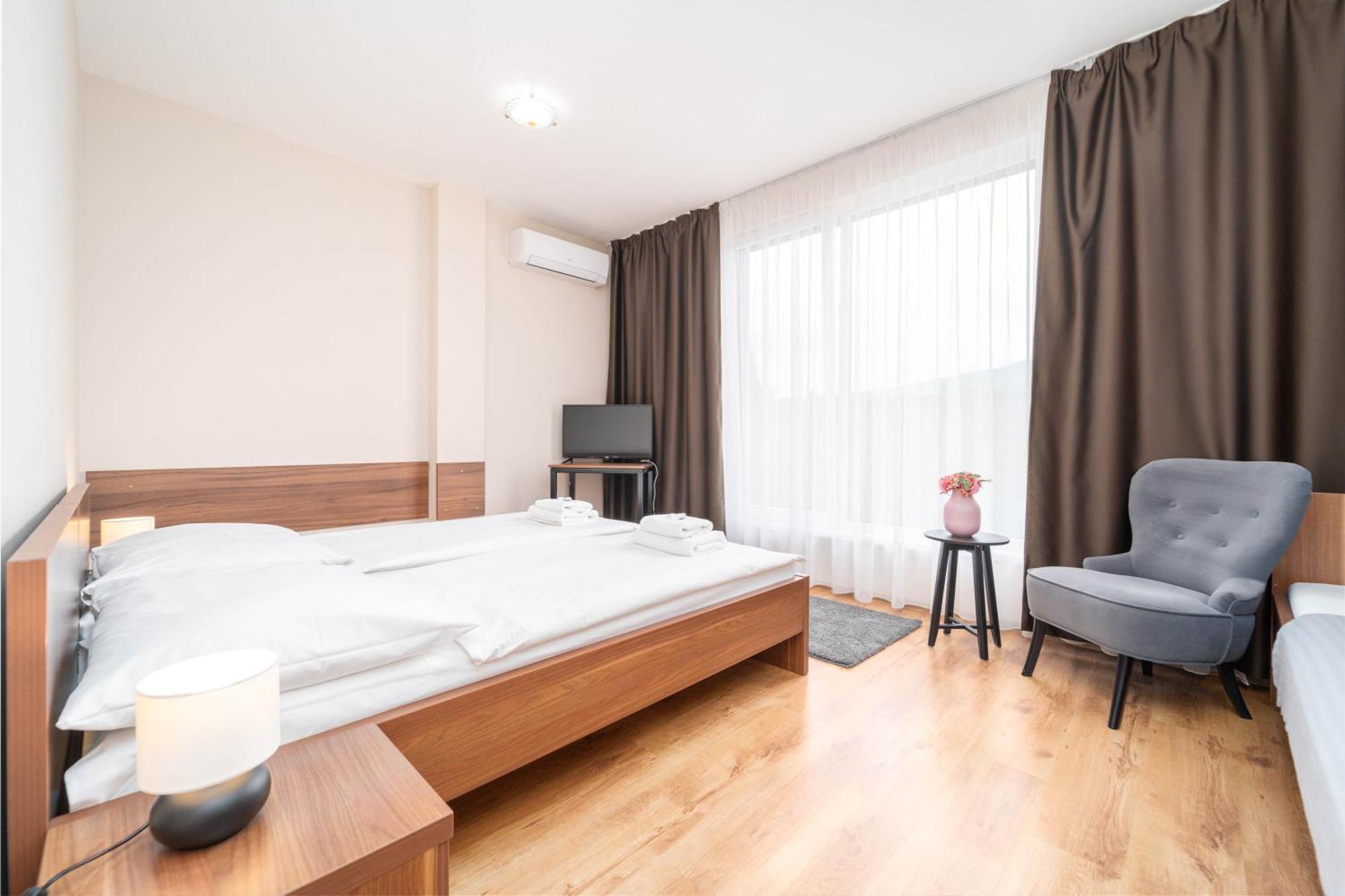 Hotel Arena Brumov Ngoại thất bức ảnh
