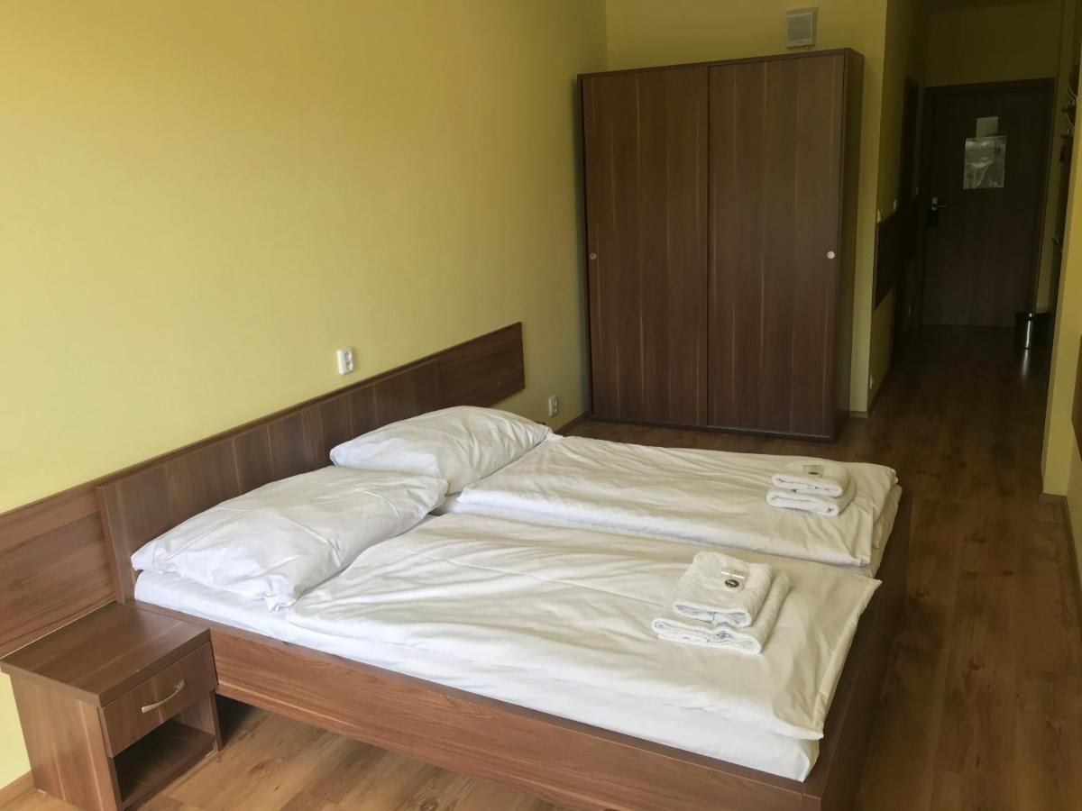Hotel Arena Brumov Ngoại thất bức ảnh